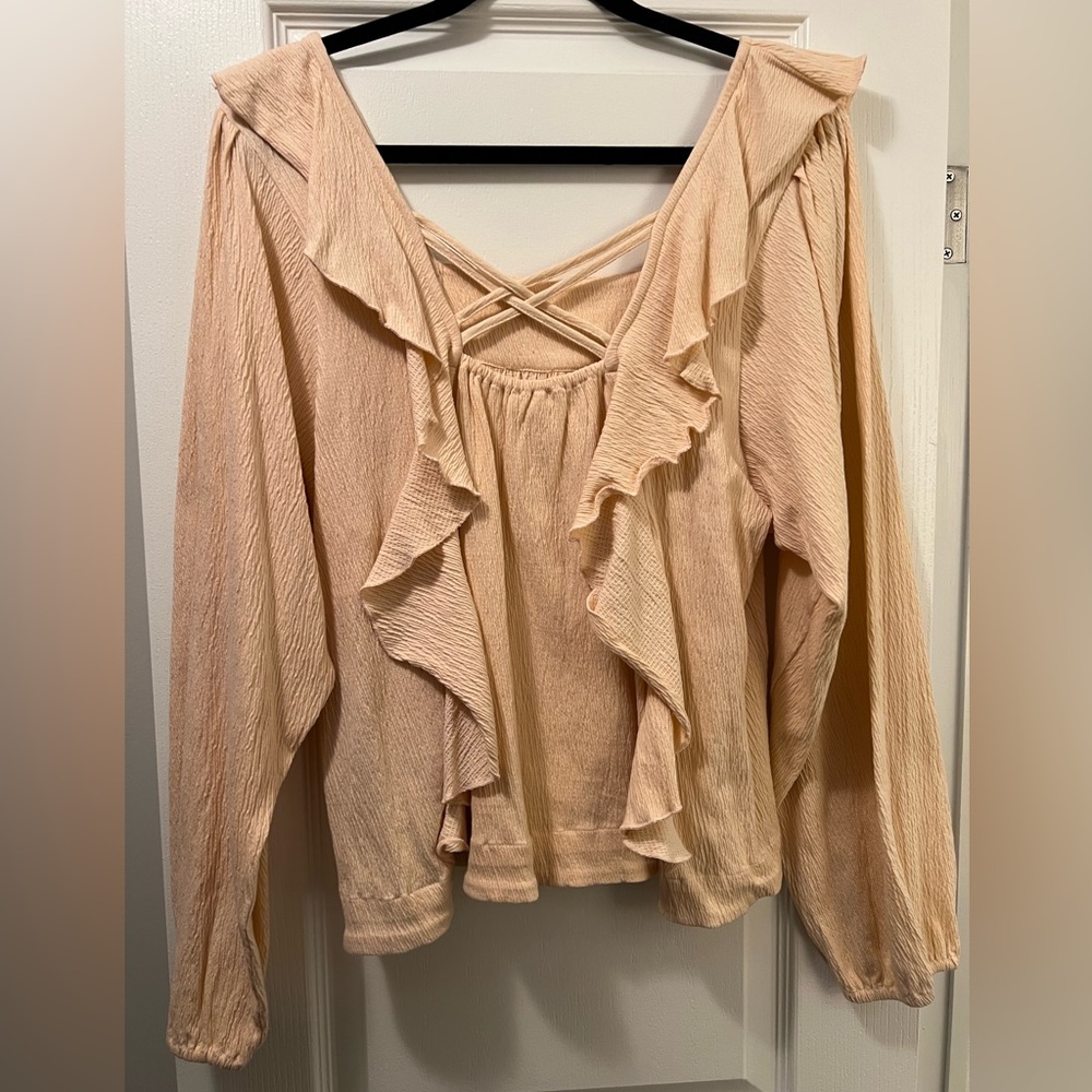Venus - Long sleeve ruffle top